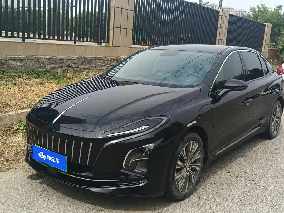 Hongqi Hongqi E-QM5