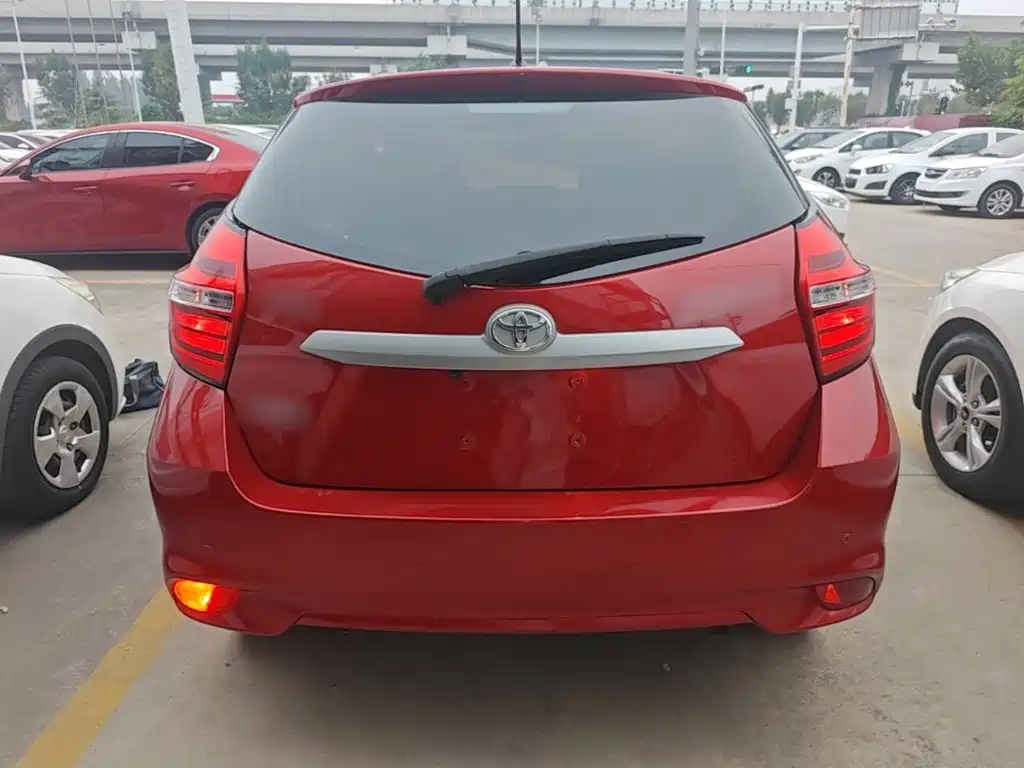 Toyota Vios FS — миниатюра 6