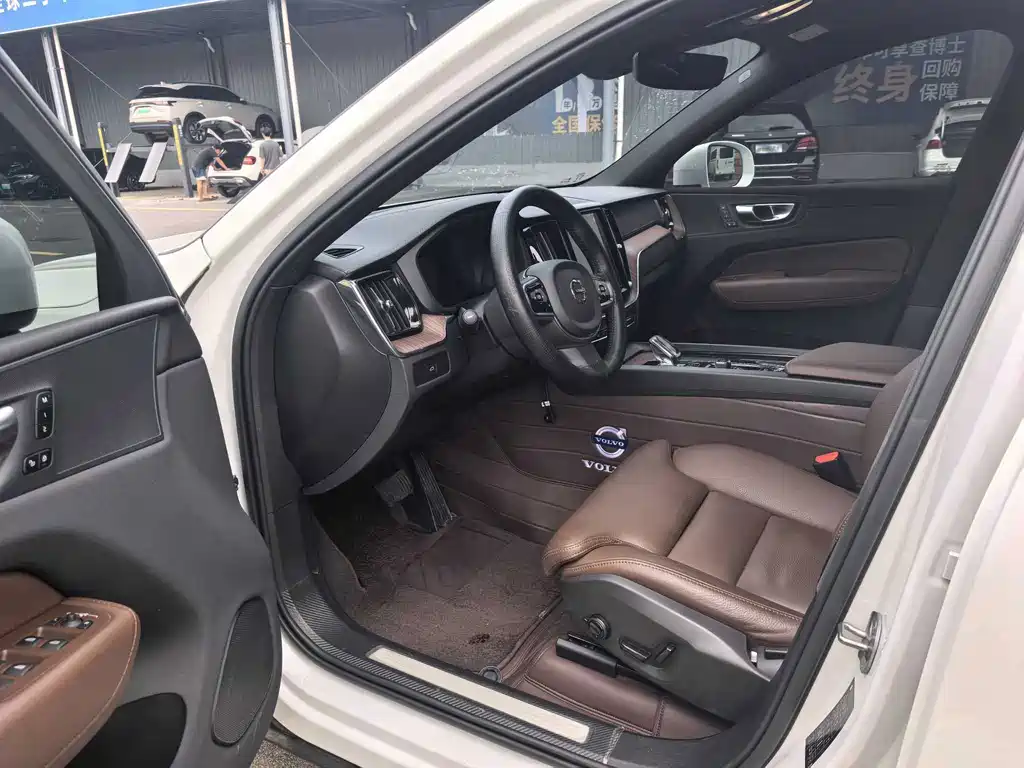 Volvo XC60 — миниатюра 7
