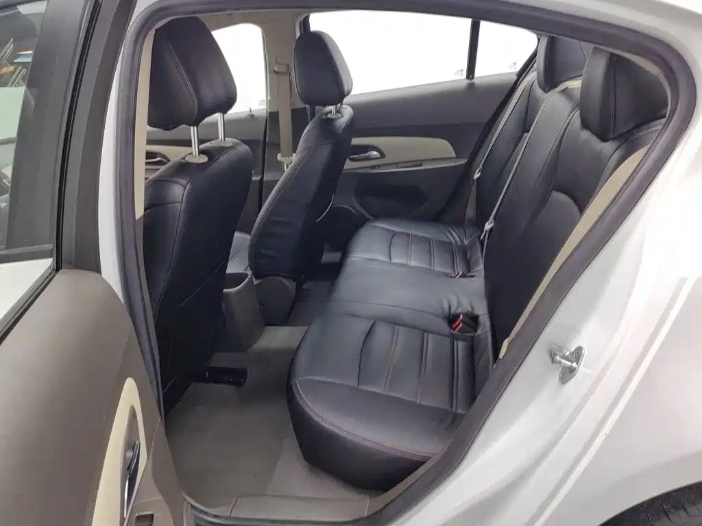 Chevrolet Cruze — миниатюра 15
