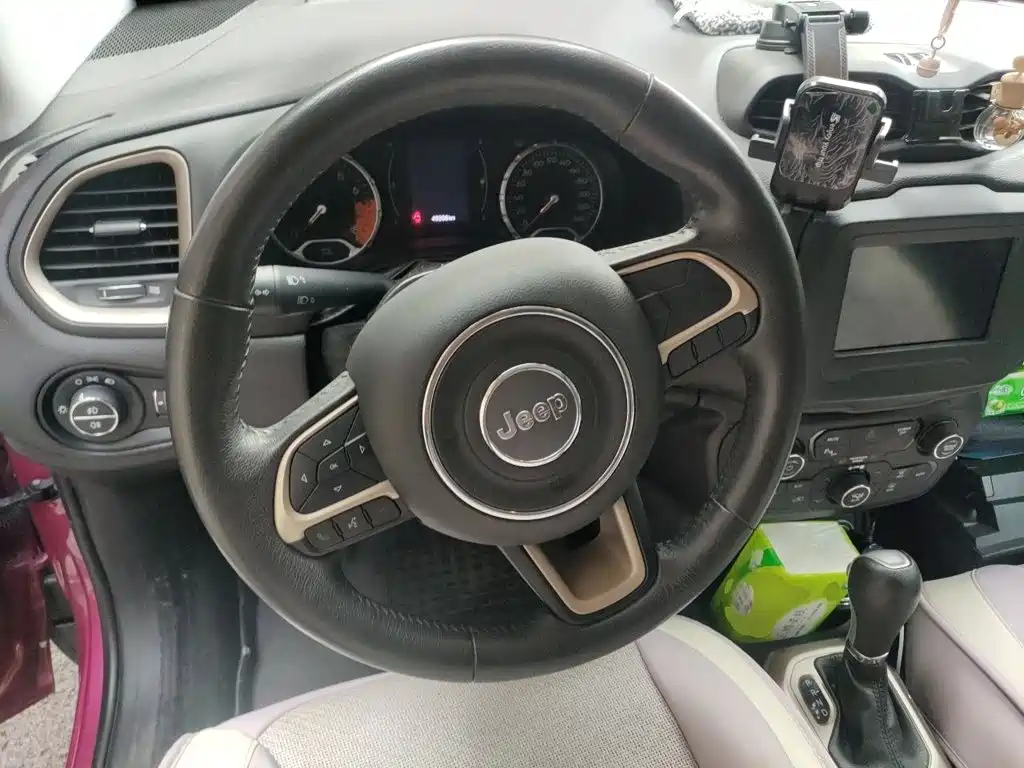 Jeep Renegade — миниатюра 11