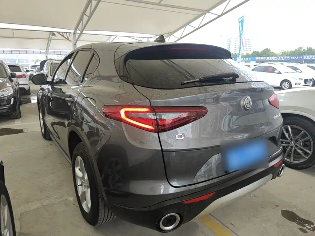 Alfa Romeo Stelvio — миниатюра 5