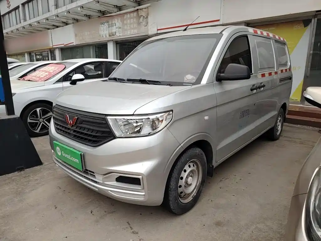 Wuling Hongguang V — миниатюра 2