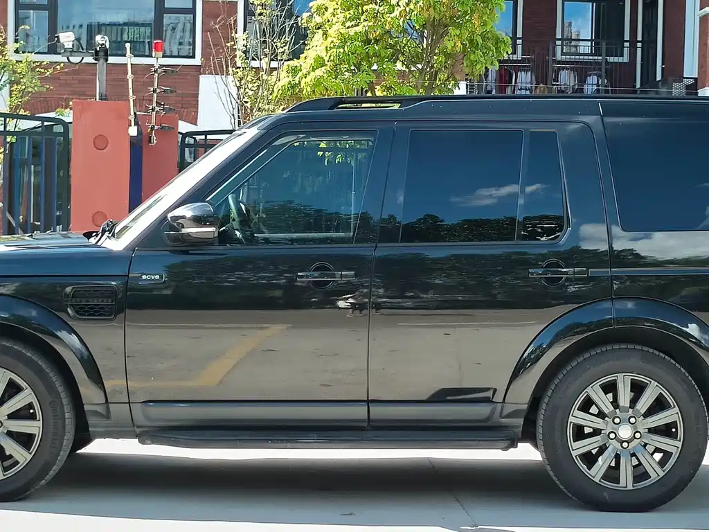 Land Rover Discovery — миниатюра 5