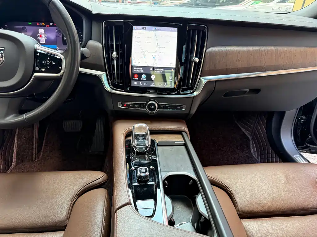 Volvo S90 — миниатюра 18