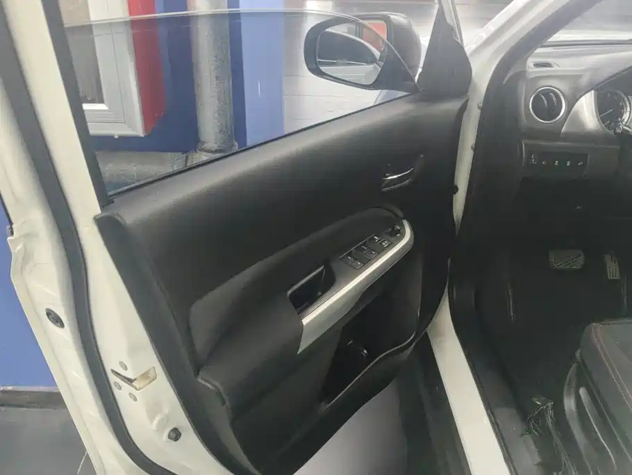 Suzuki Vitara — миниатюра 7