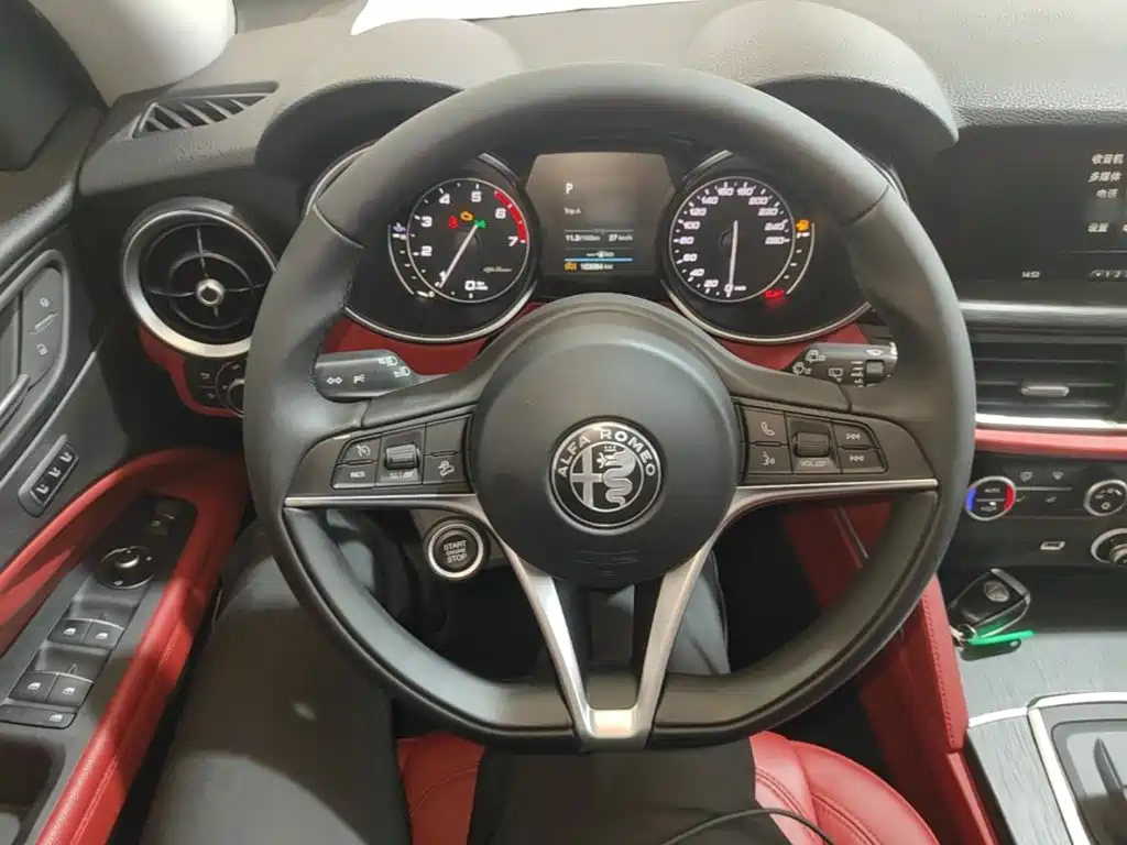 Alfa Romeo Stelvio — миниатюра 11