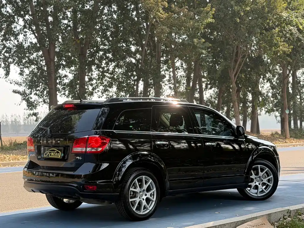 Dodge Journey — миниатюра 8