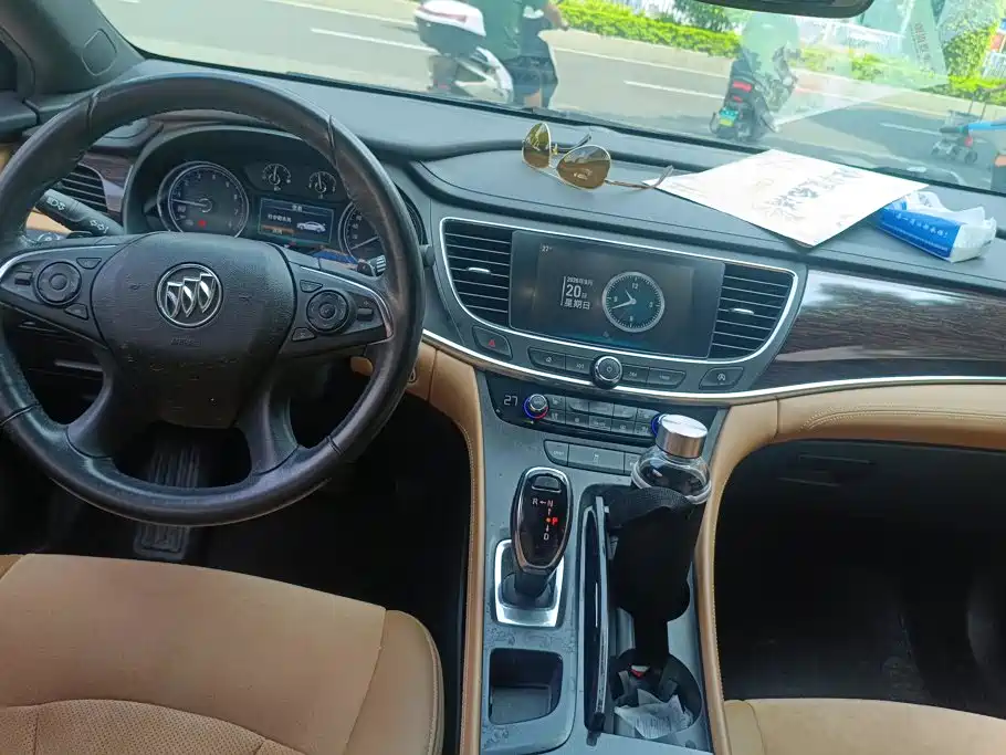 Buick LaCrosse — миниатюра 12