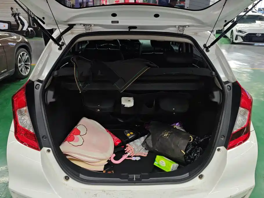 Honda Fit — миниатюра 4