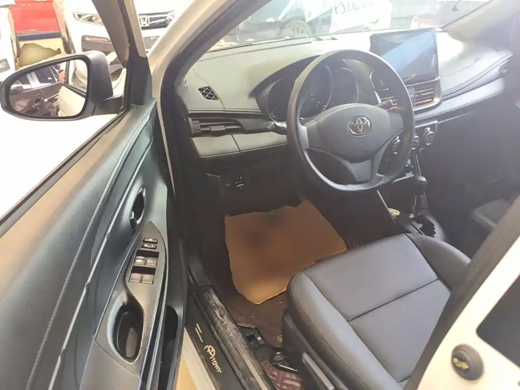 Toyota Yaris L — миниатюра 16