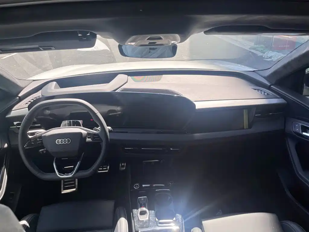 Audi AudiQ6L e-tron — миниатюра 6