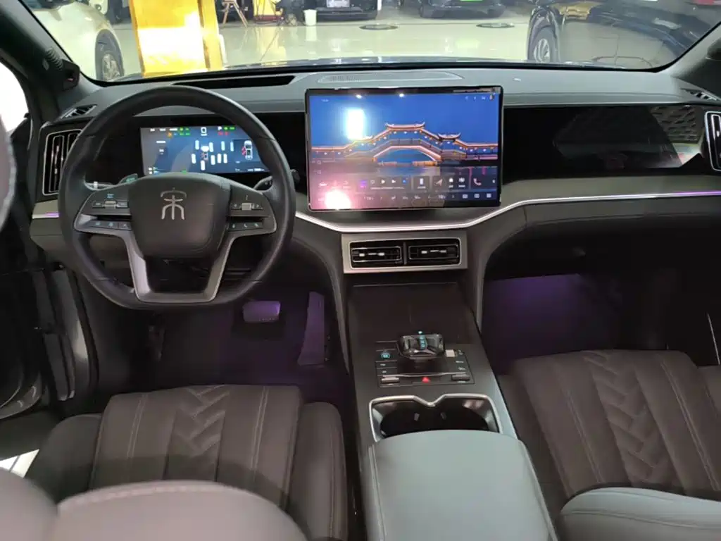 BYD L DM-i — миниатюра 10