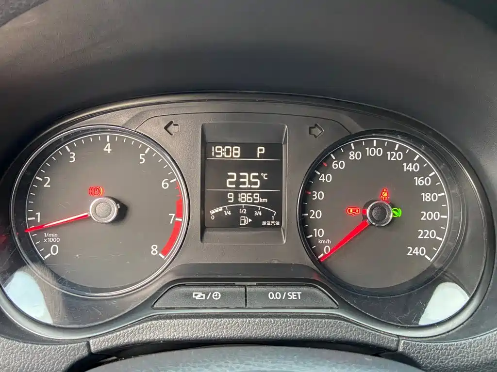 Volkswagen Polo — миниатюра 17