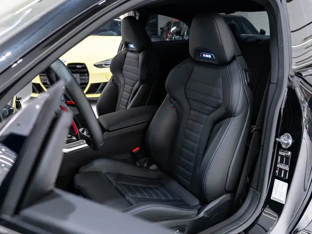 BMW M2 — миниатюра 11