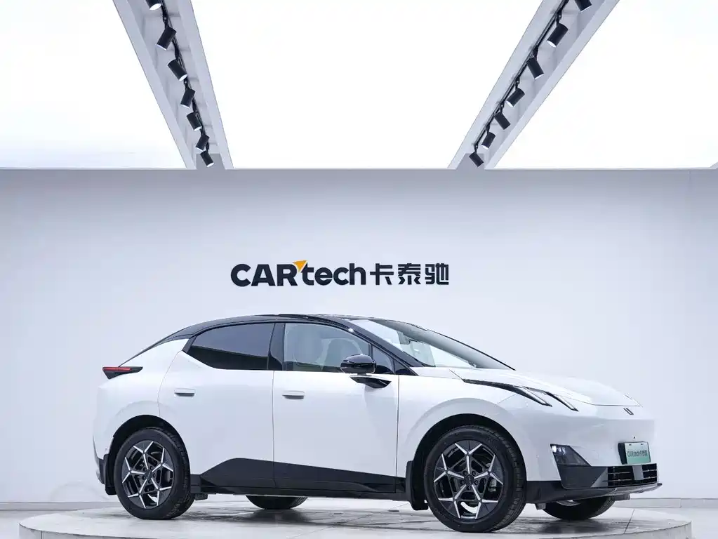 Lynk & Co Z20 — миниатюра 3