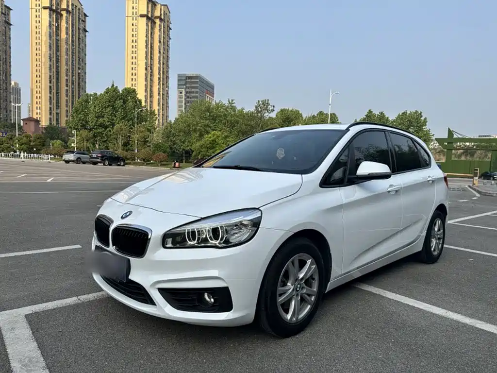 BMW 2 Series Active Tourer — миниатюра 2