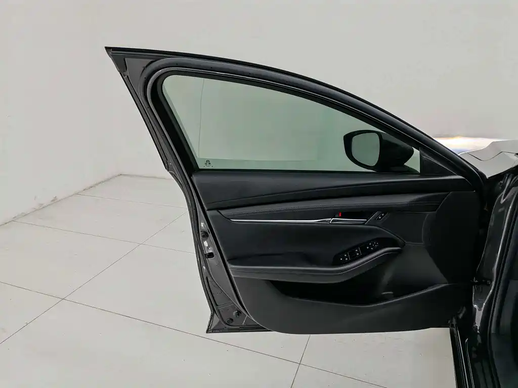 Mazda 3 Axela — миниатюра 23