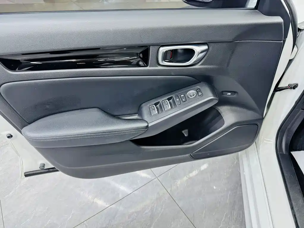 Honda Civic — миниатюра 7