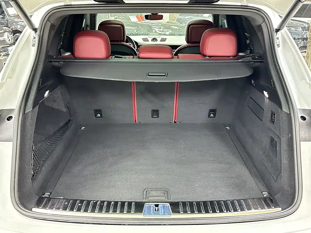 Porsche Cayenne — миниатюра 8
