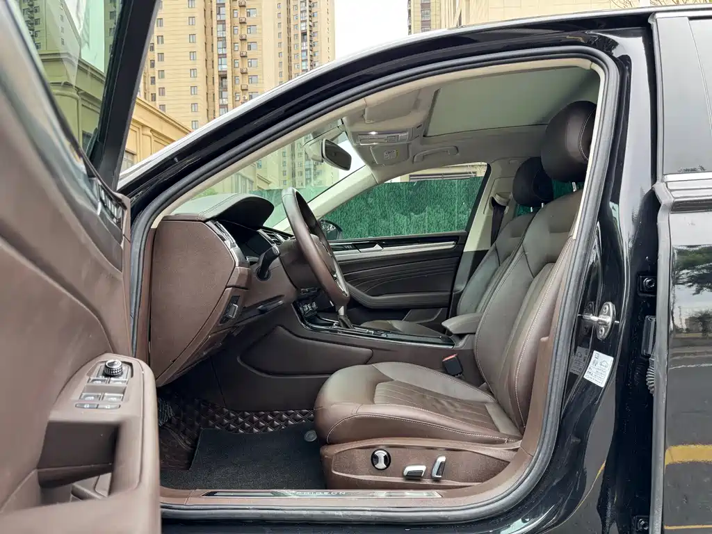 Volkswagen Phideon — миниатюра 4