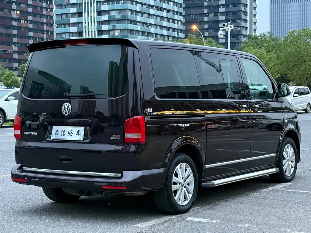 Volkswagen Multivan — миниатюра 5