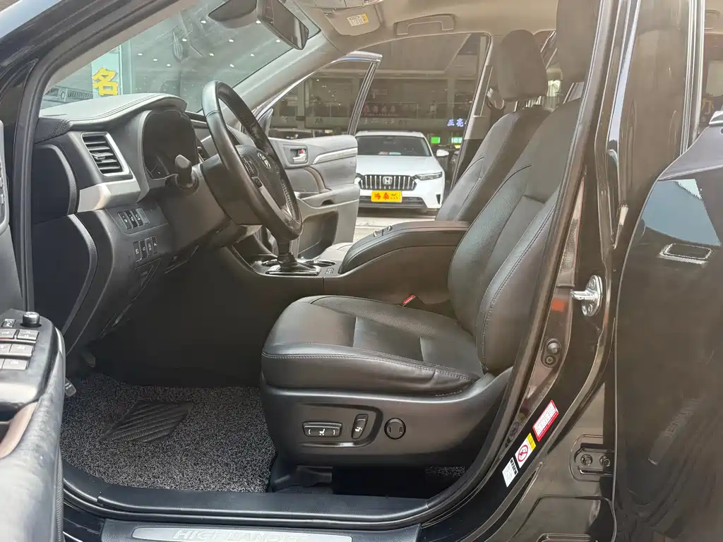 Toyota Highlander — фотографии объявления, Фото 13