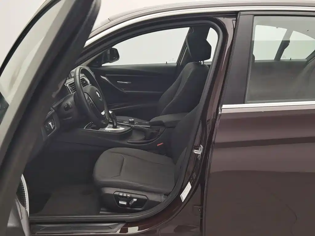 BMW 3 Series — миниатюра 10