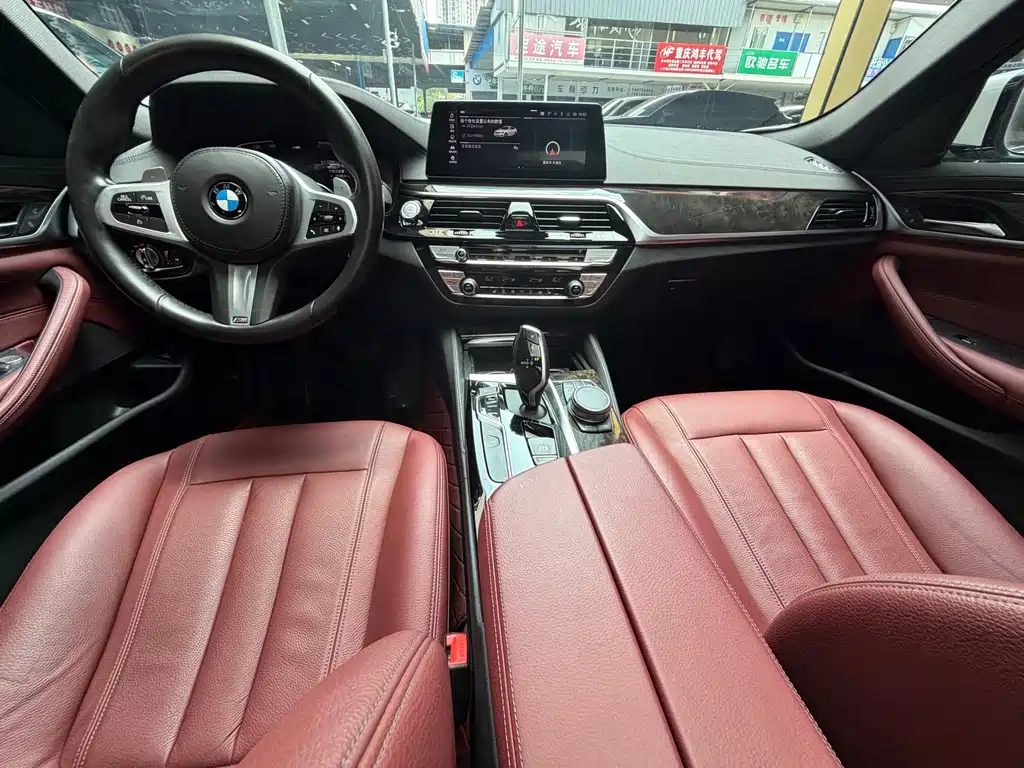 BMW 5 Series — миниатюра 27