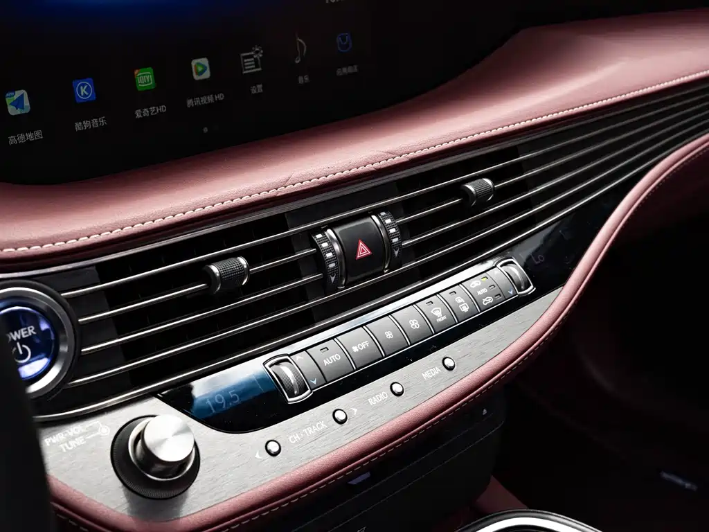 Lexus LS — миниатюра 17