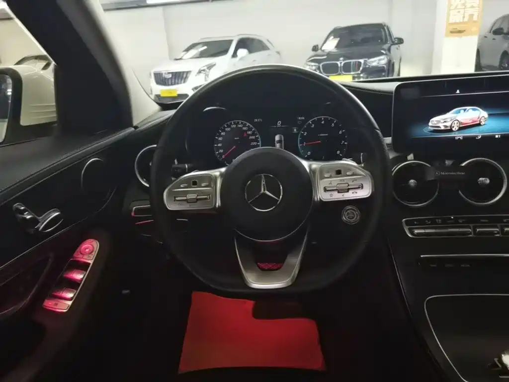 Mercedes-Benz C-Class — миниатюра 11
