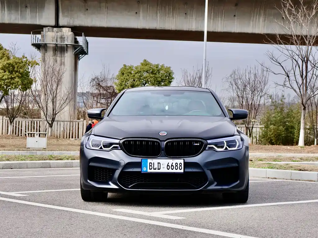BMW M5