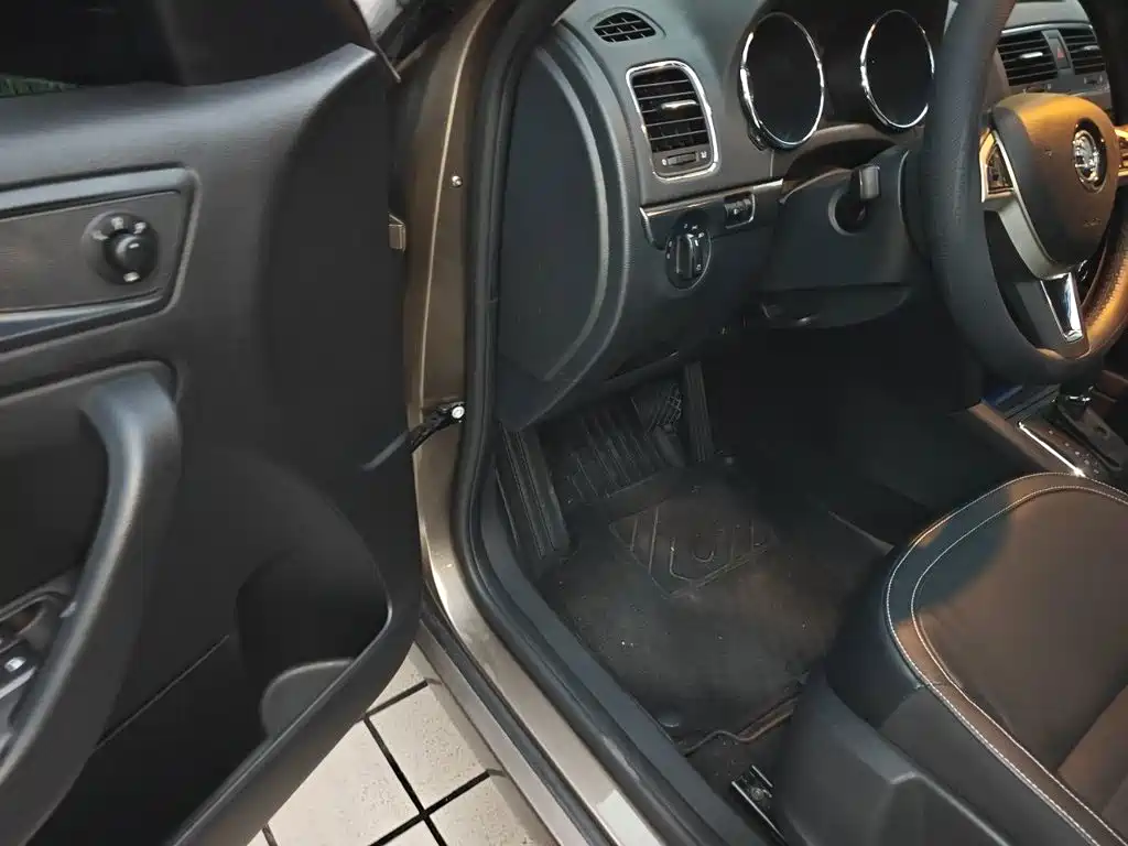 Skoda Yeti — миниатюра 13