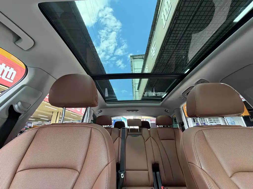 Audi Q7 — миниатюра 27