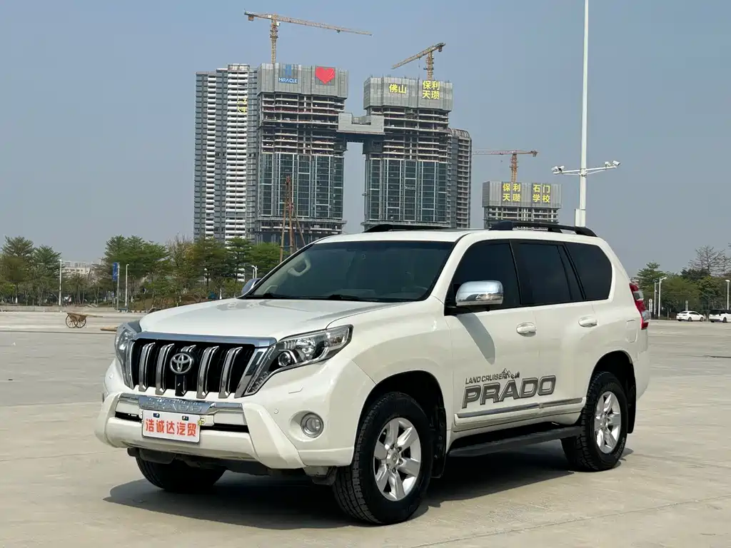 TOYOTA PRADO