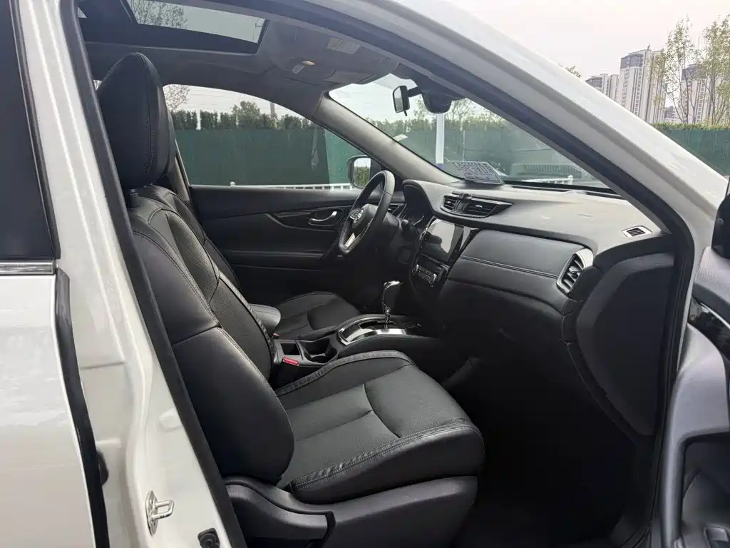 Nissan X-Trail — миниатюра 2