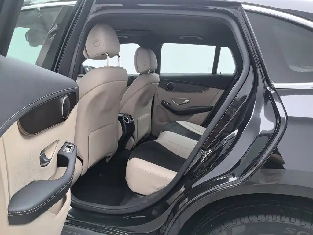 Mercedes-Benz EQC — миниатюра 15