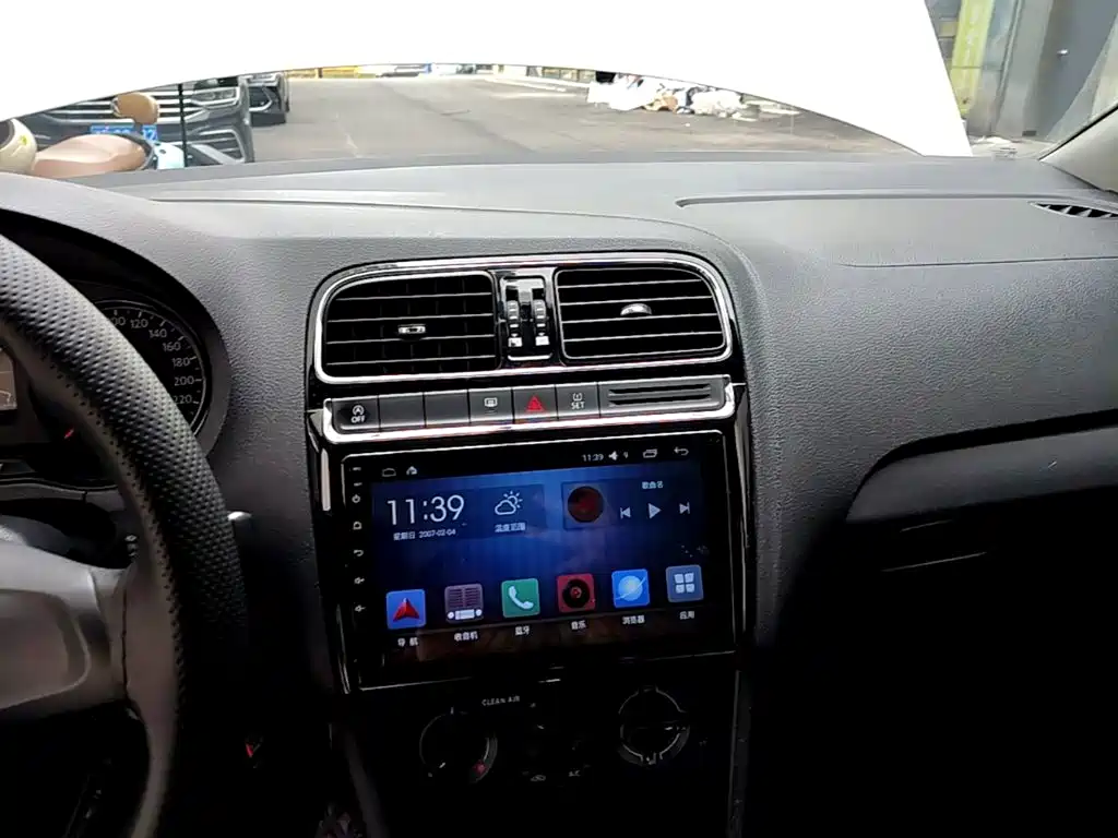 Volkswagen Polo — миниатюра 9