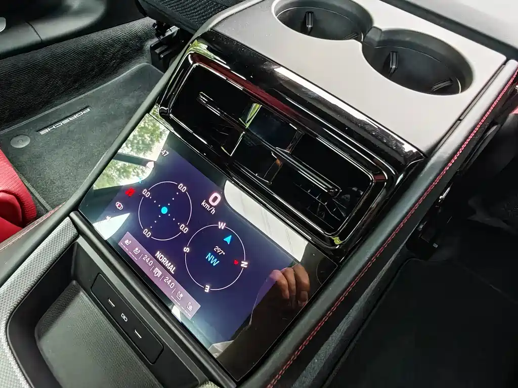 Porsche Panamera — миниатюра 34