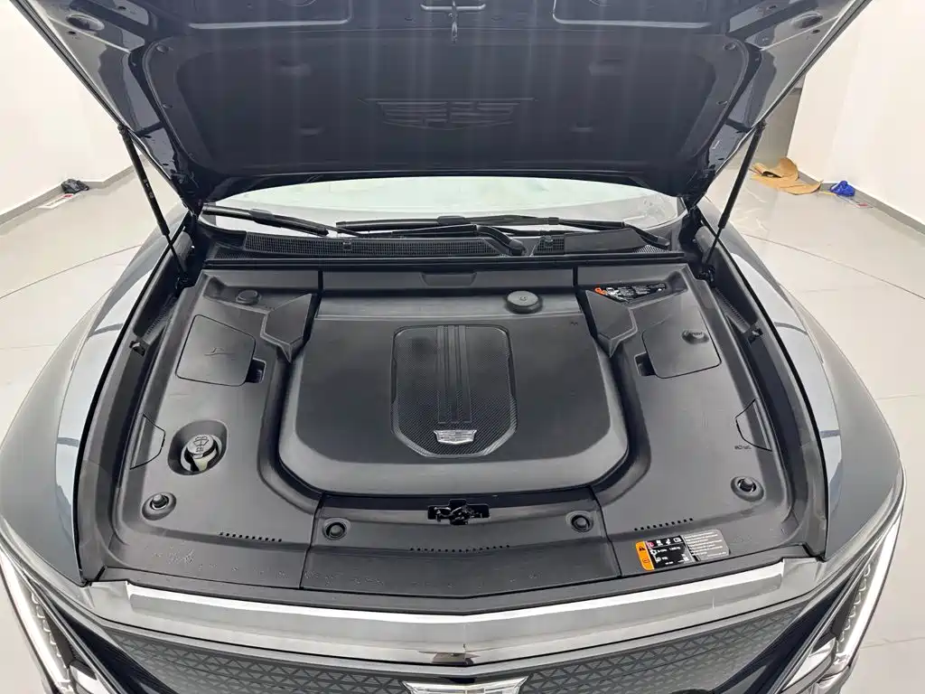 Cadillac Lyriq — миниатюра 28