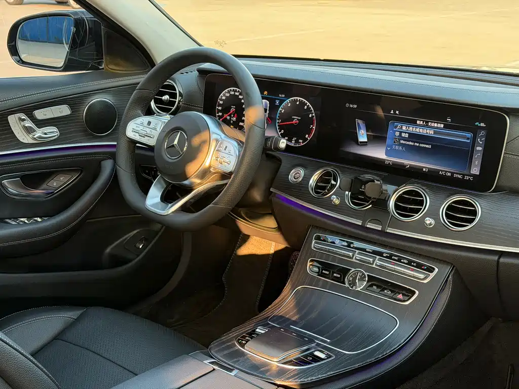 Mercedes-Benz E-Class — миниатюра 13