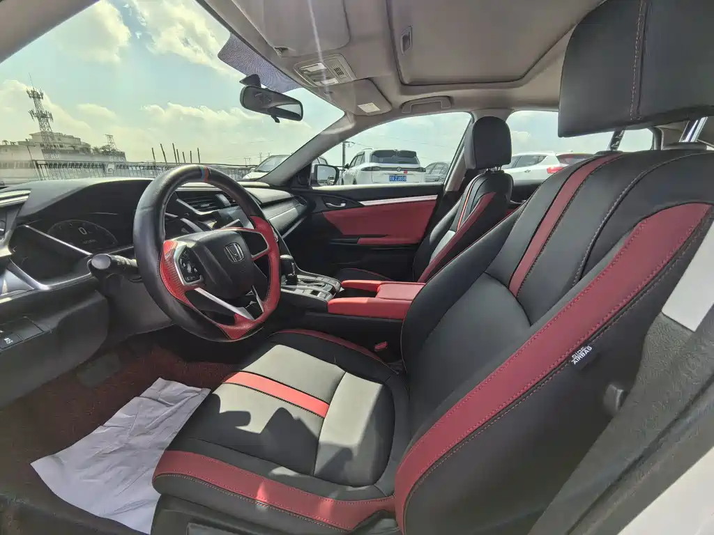 Honda Civic — миниатюра 7