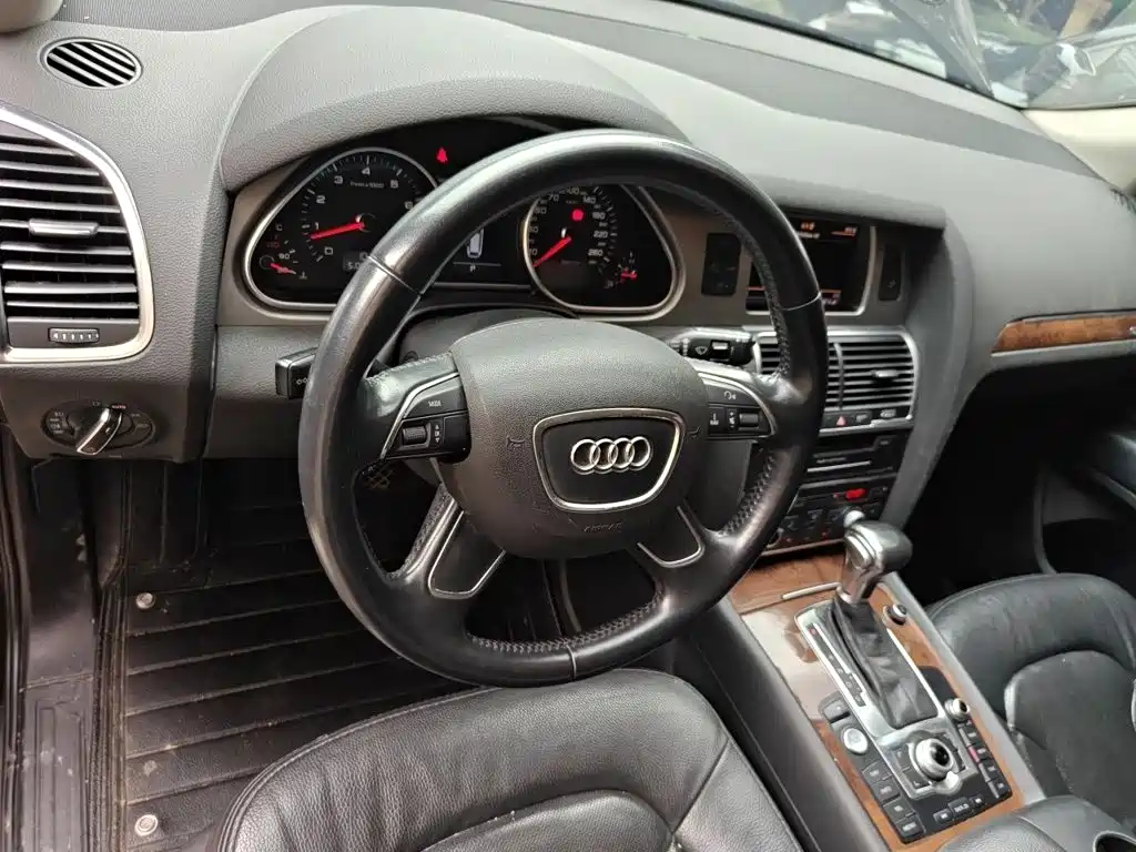Audi Q7 — миниатюра 3