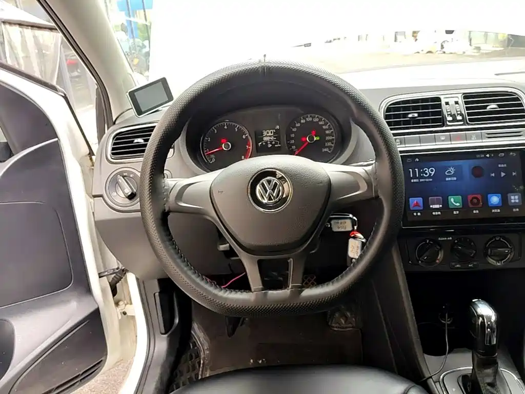 Volkswagen Polo — миниатюра 7