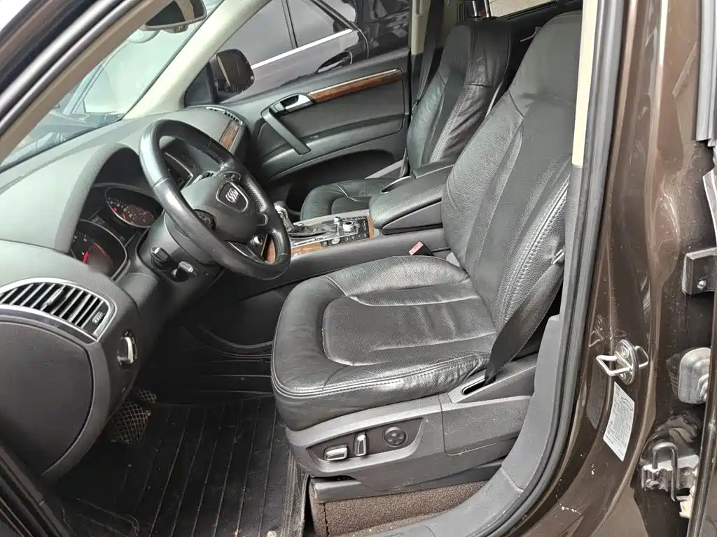 Audi Q7 — миниатюра 8