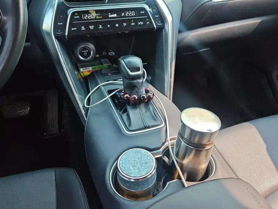 Toyota Venza — миниатюра 16