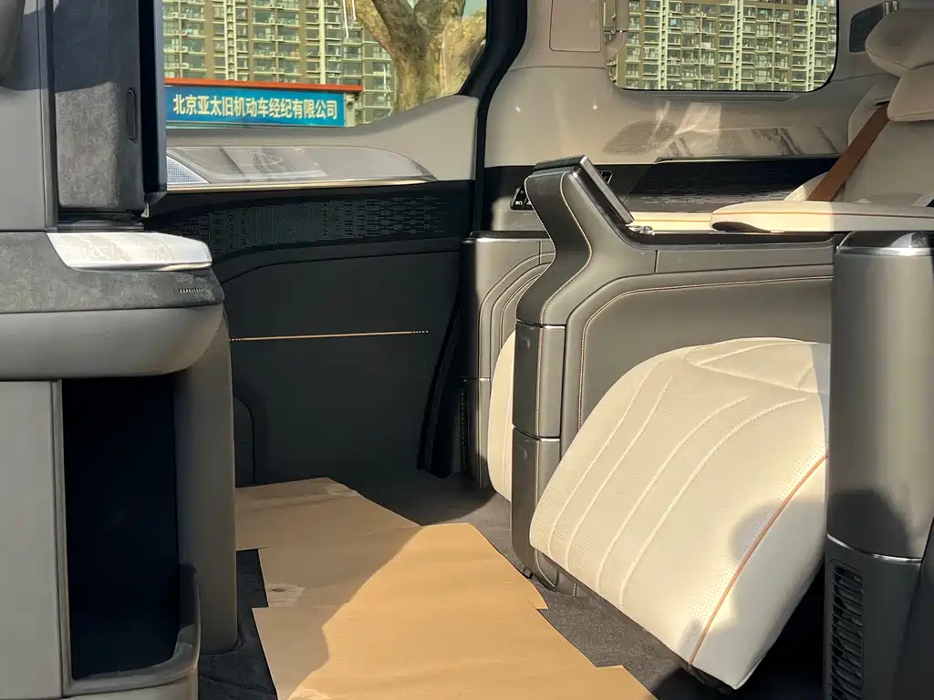 ZEEKR EXTREME KRYPTON 009