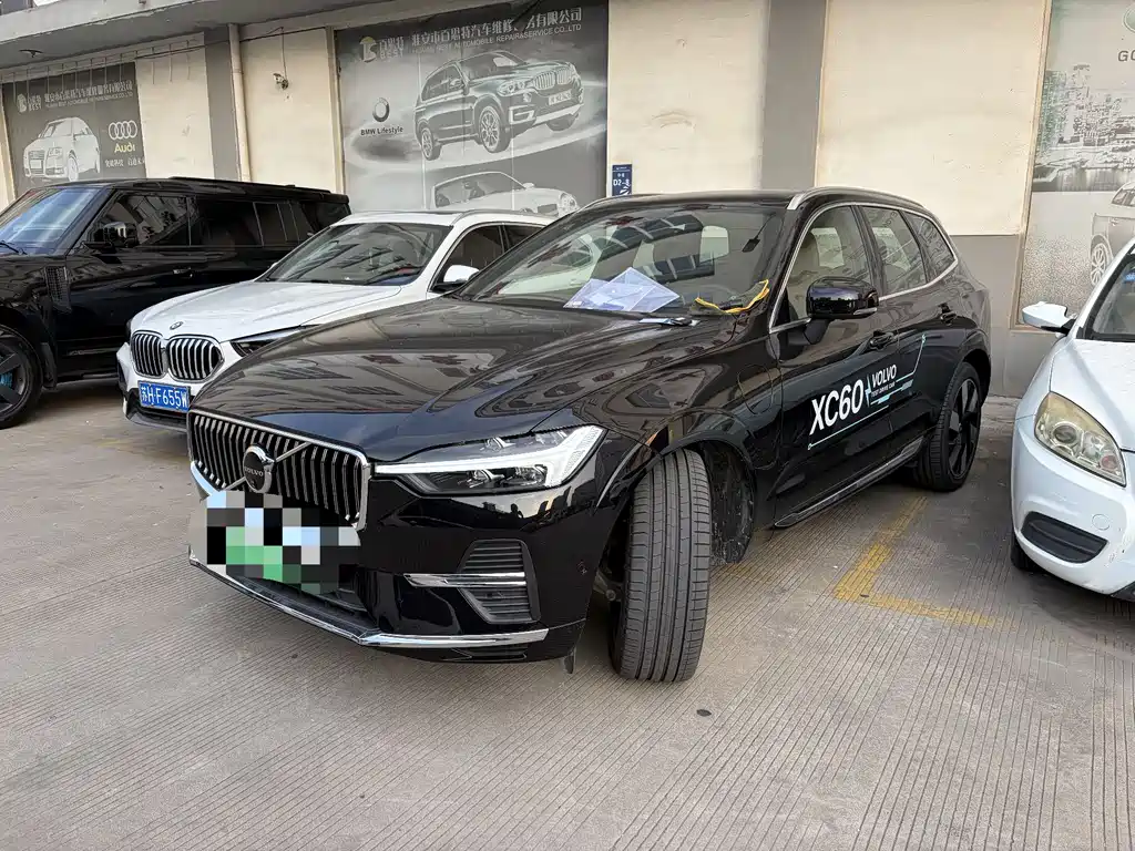Volvo XC60 PHEV 2024