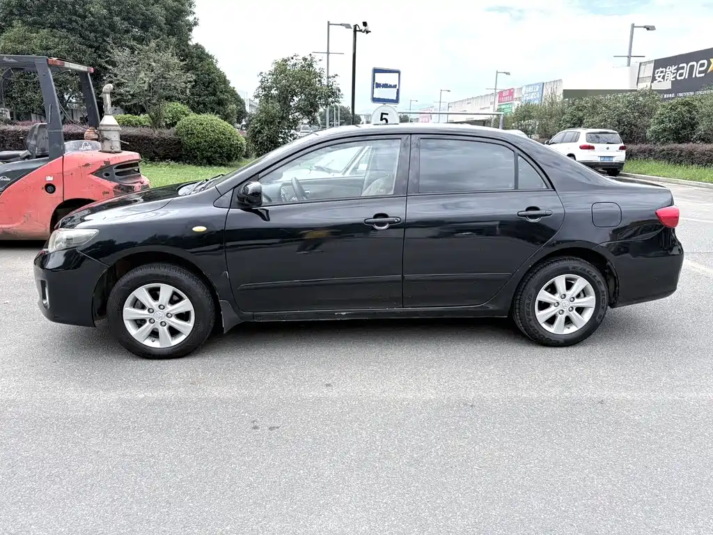 Toyota Corolla — миниатюра 3