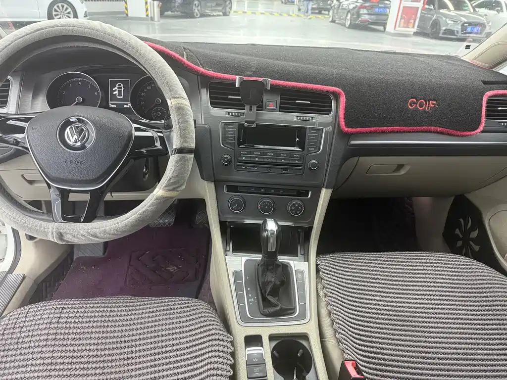 Volkswagen Golf — миниатюра 13